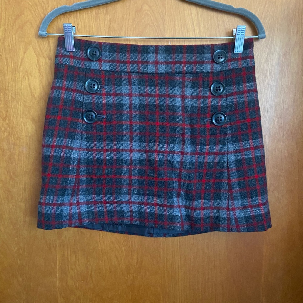 EUC Gap plaid skirt - Picture 7 of 8